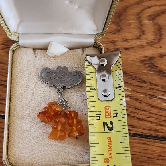 Genuine Amber pin with Lietuva printed on silver tone stick pin - Picture 6 of 6